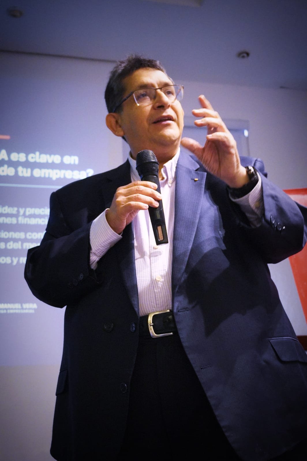 ALQUIMIA24 Corporativo Uebos Juan Manuel Vera